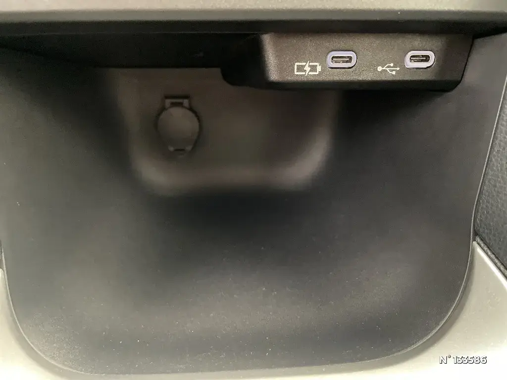 TOYOTA YARIS CROSS I - Miniature 22