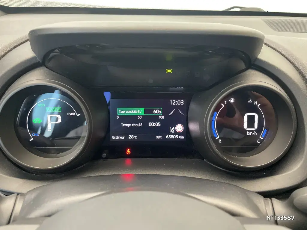TOYOTA YARIS CROSS I - Miniature 8