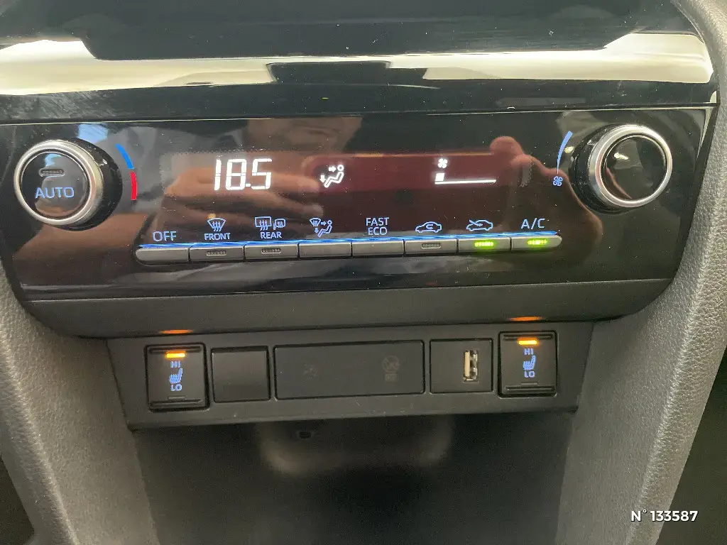TOYOTA YARIS CROSS I - Miniature 11