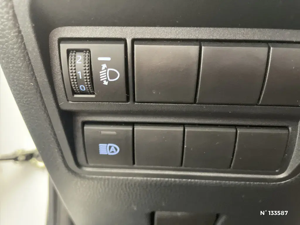 TOYOTA YARIS CROSS I - Miniature 14