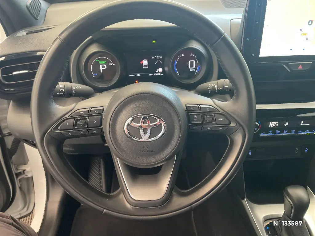 TOYOTA YARIS CROSS I - Miniature 15