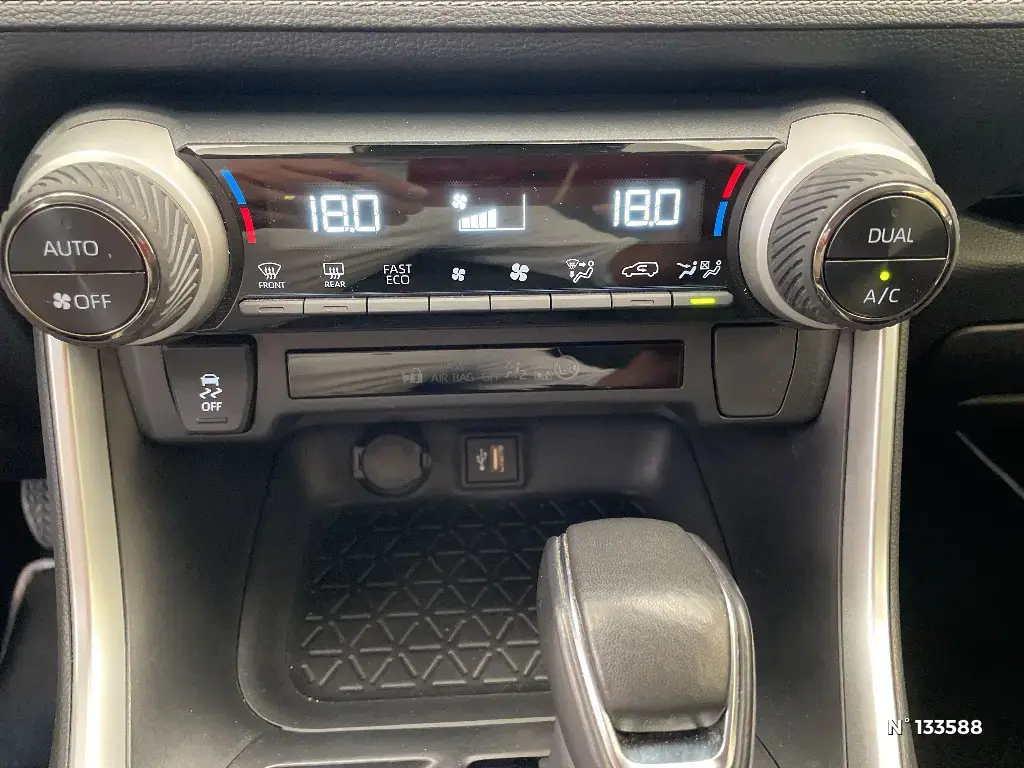 TOYOTA RAV4 V - Miniature 11
