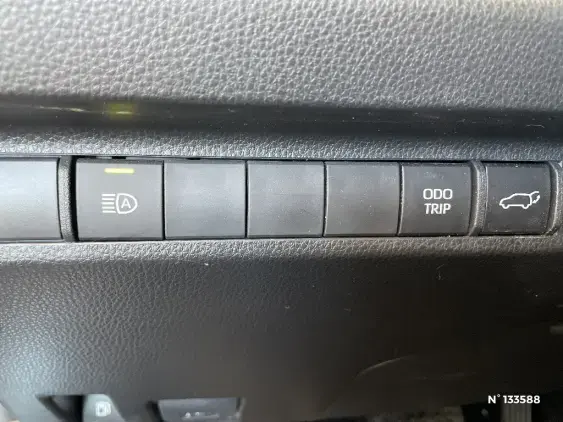 TOYOTA RAV4 V - voiture d'occasion - Photo 36