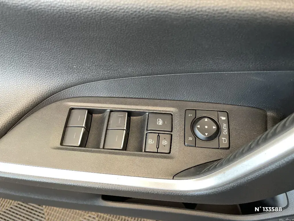 TOYOTA RAV4 V - Miniature 18