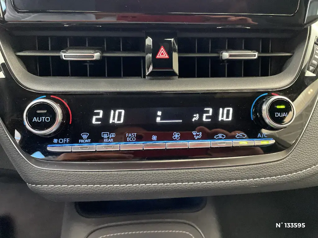 TOYOTA COROLLA XII - Miniature 11