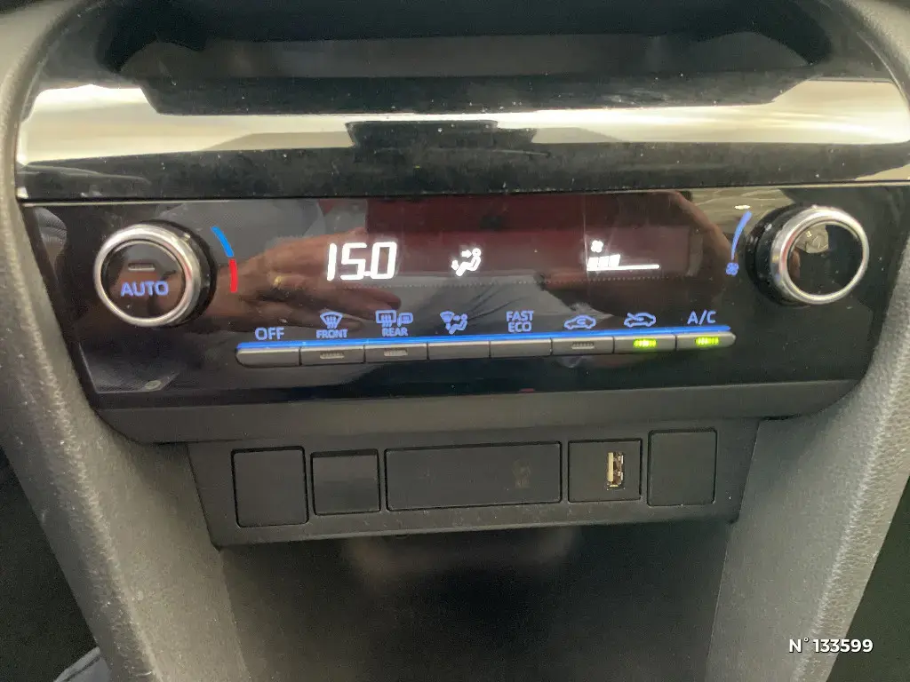 TOYOTA YARIS CROSS I - Miniature 11