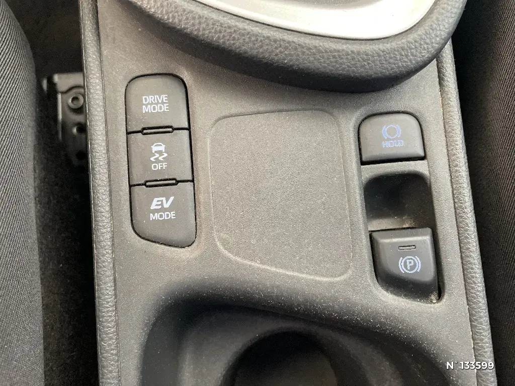 TOYOTA YARIS CROSS I - Miniature 19