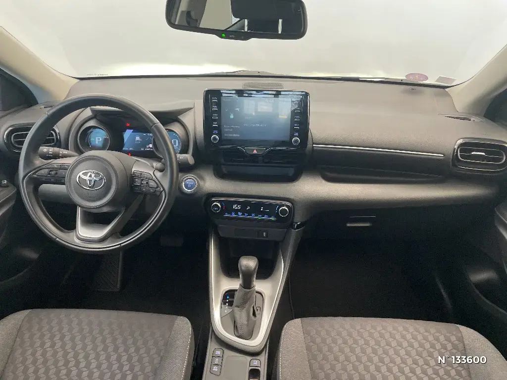 TOYOTA YARIS IV - Miniature 6