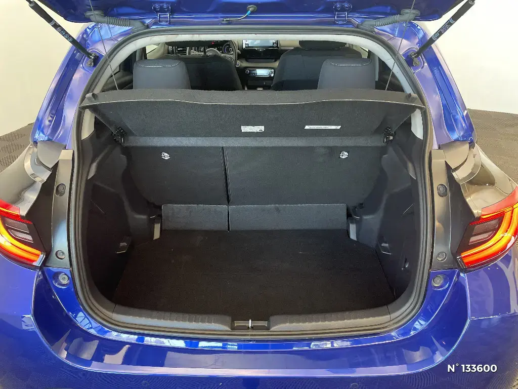 TOYOTA YARIS IV - Miniature 10