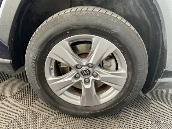 TOYOTA RAV4 V - voiture d'occasion - Photo 8