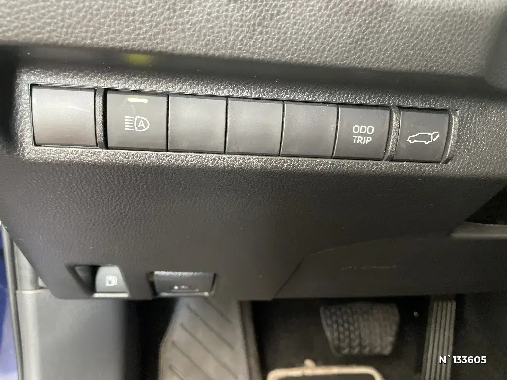 TOYOTA RAV4 V - Miniature 11