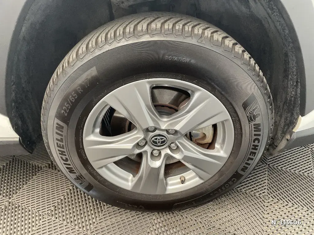 TOYOTA RAV4 V - Miniature 5