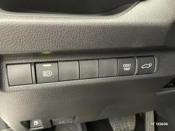 TOYOTA RAV4 V - voiture d'occasion - Photo 33