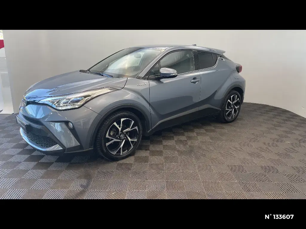 TOYOTA C-HR - Miniature 4