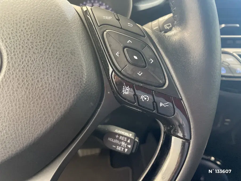 TOYOTA C-HR - Miniature 15