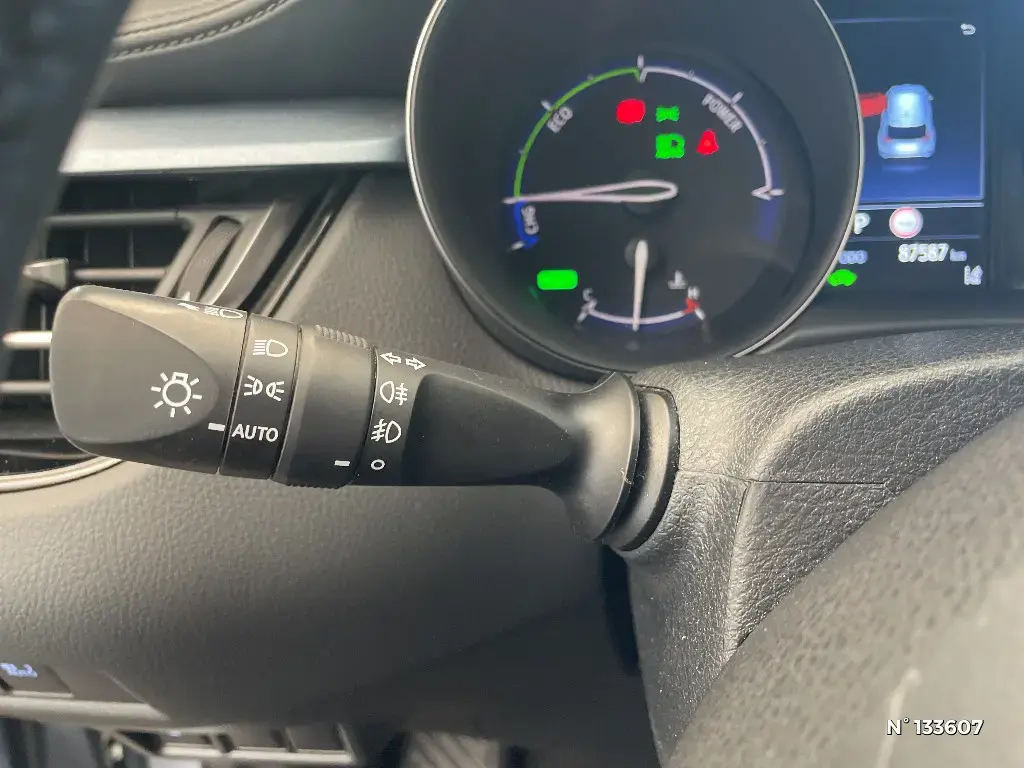 TOYOTA C-HR - Miniature 19