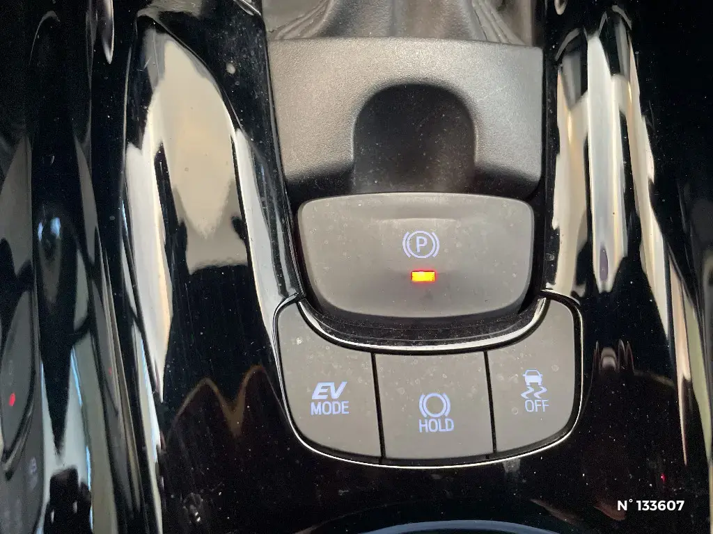 TOYOTA C-HR - Miniature 26