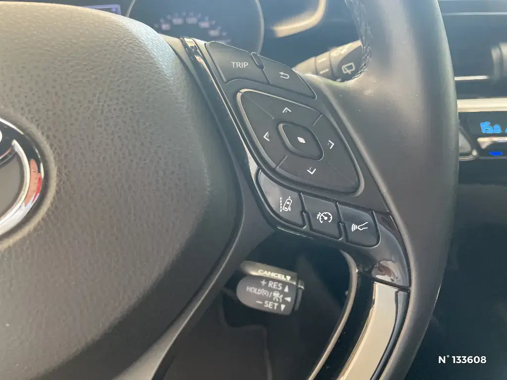 TOYOTA C-HR - Miniature 15