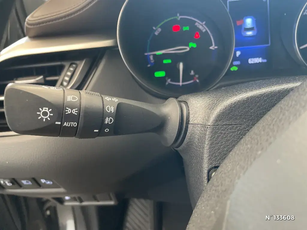 TOYOTA C-HR - Miniature 18