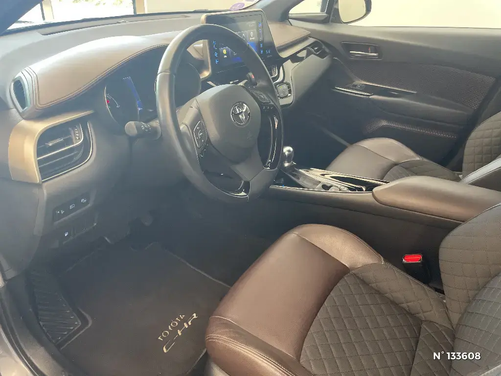 TOYOTA C-HR - Miniature 26