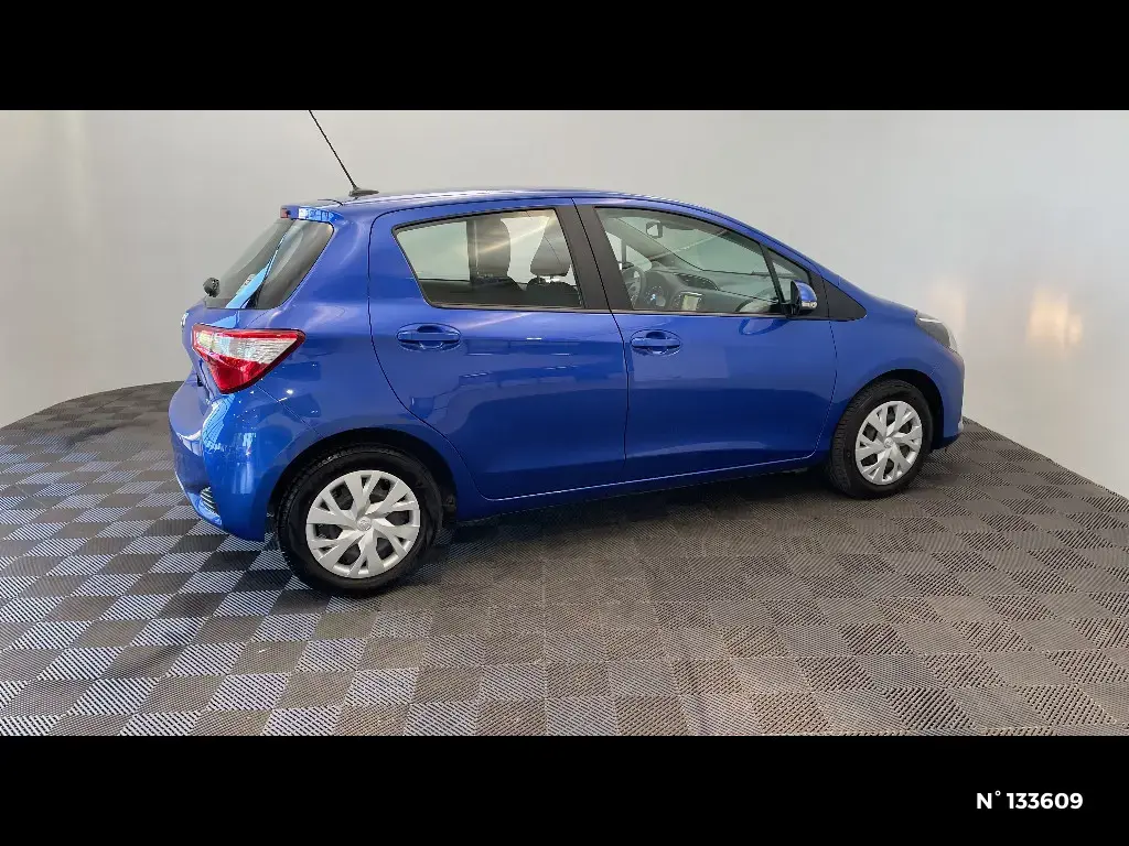 TOYOTA YARIS III - Miniature 3
