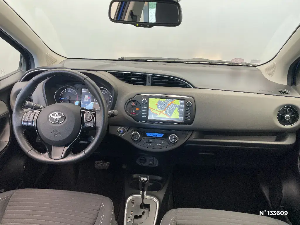 TOYOTA YARIS III - Miniature 6