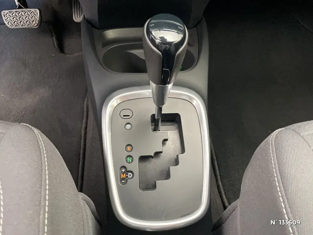 TOYOTA YARIS III - Miniature 26