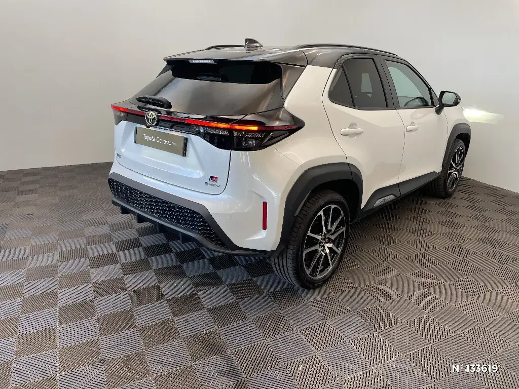 TOYOTA YARIS CROSS I - Miniature 2