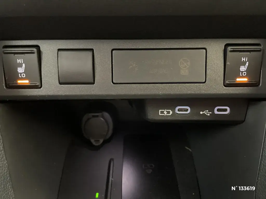 TOYOTA YARIS CROSS I - Miniature 14