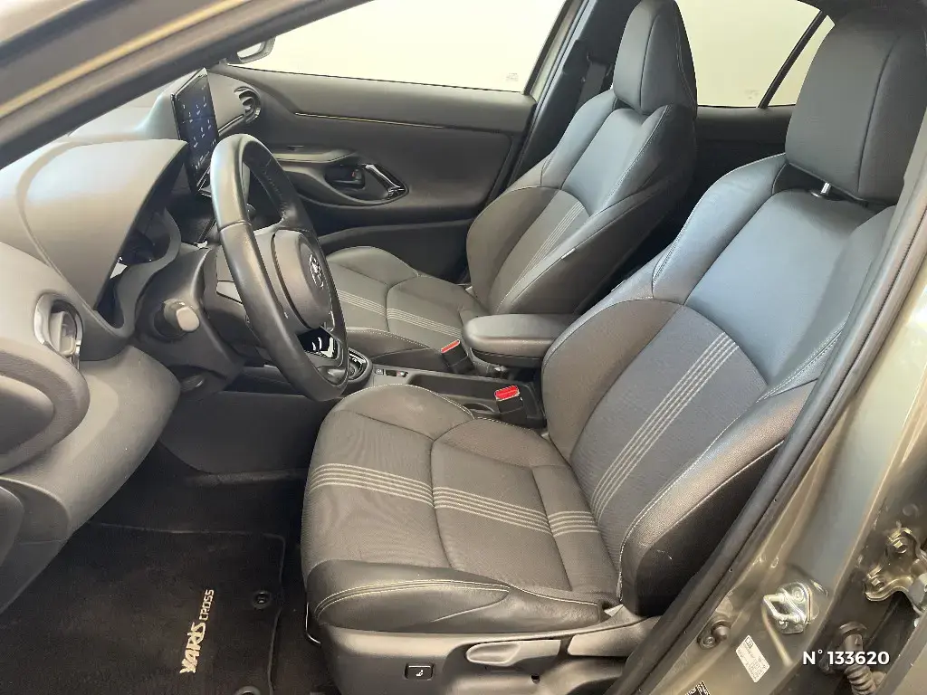 TOYOTA YARIS CROSS I - Miniature 25