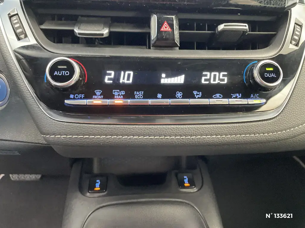 TOYOTA COROLLA XII - Miniature 12