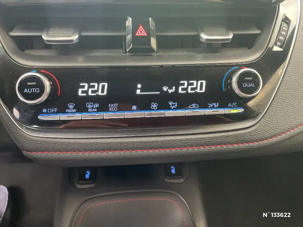 TOYOTA COROLLA XII - Miniature 11