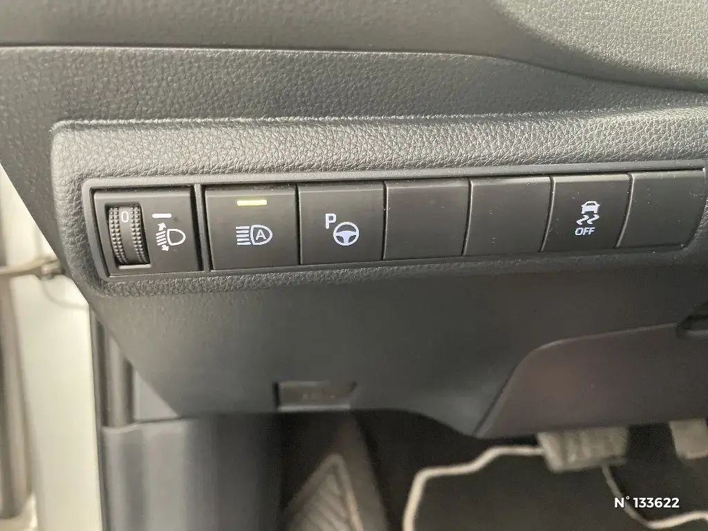 TOYOTA COROLLA XII - Miniature 14