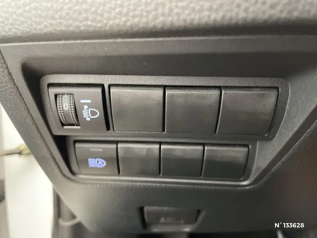 TOYOTA YARIS CROSS I - Miniature 15