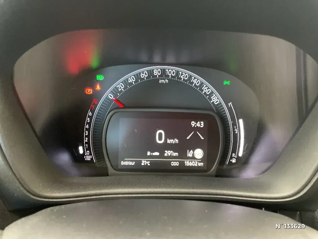 TOYOTA AYGO X - Miniature 8