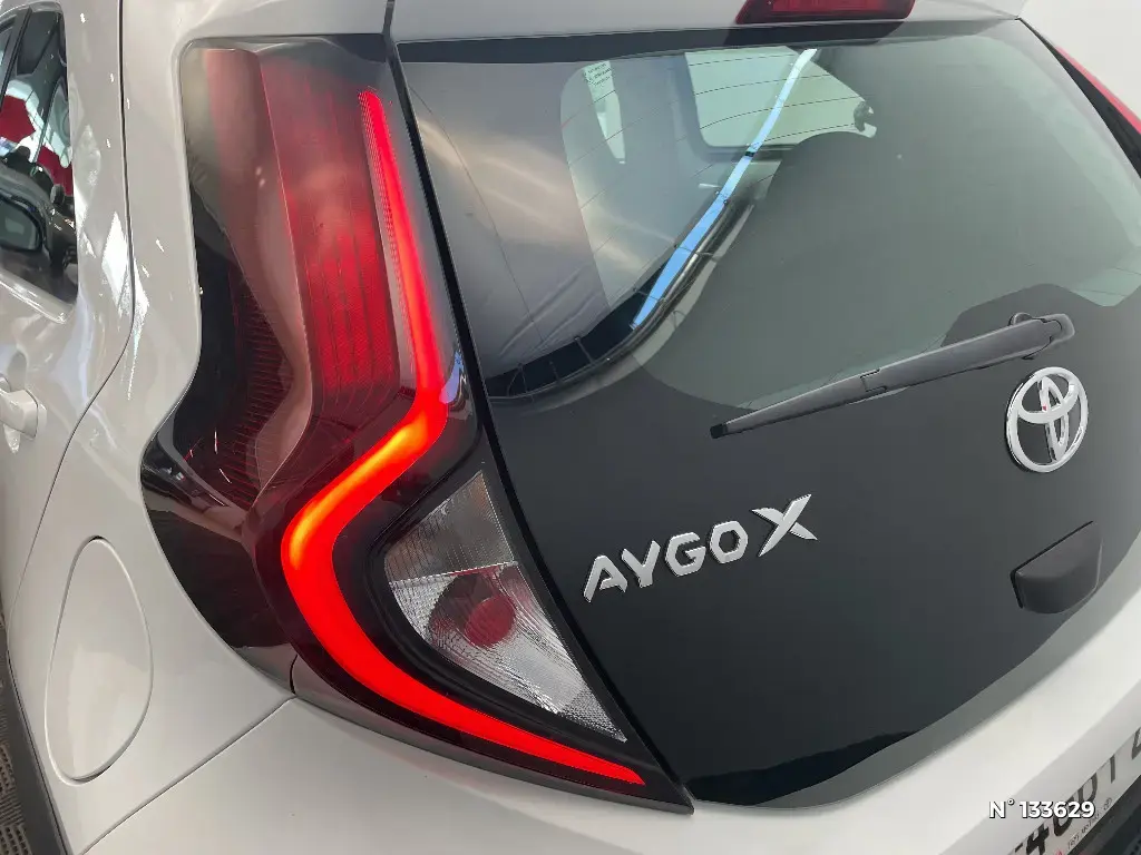 TOYOTA AYGO X - Miniature 25