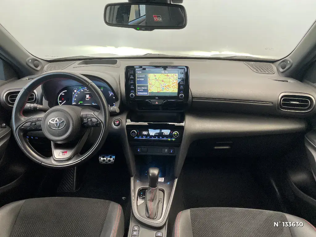 TOYOTA YARIS CROSS I - Miniature 6