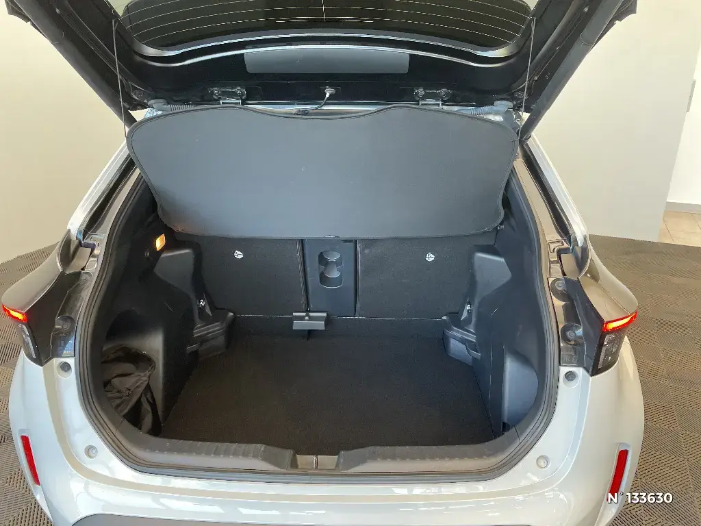 TOYOTA YARIS CROSS I - Miniature 10