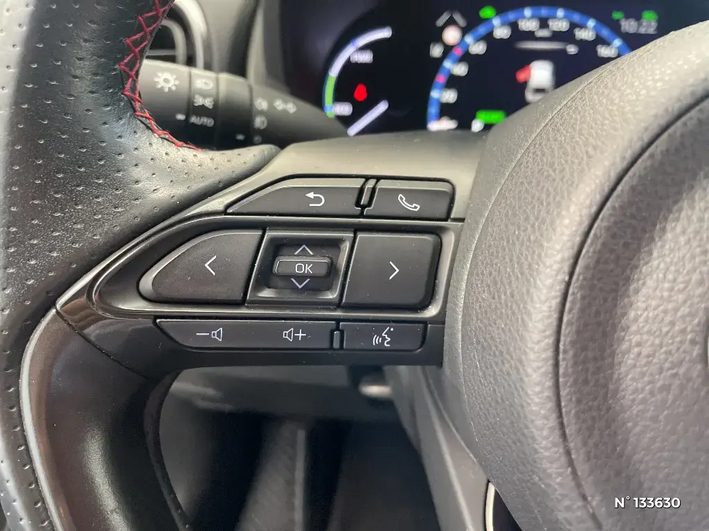 TOYOTA YARIS CROSS I - Miniature 17