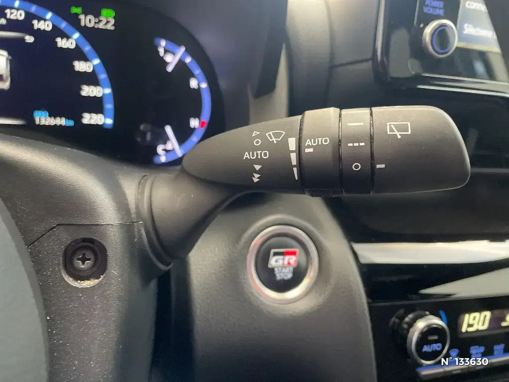TOYOTA YARIS CROSS I - Miniature 18