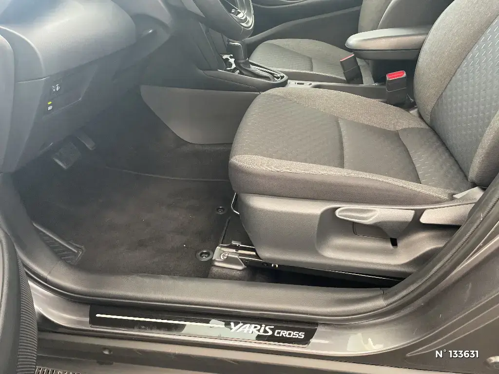 TOYOTA YARIS CROSS I - Miniature 26
