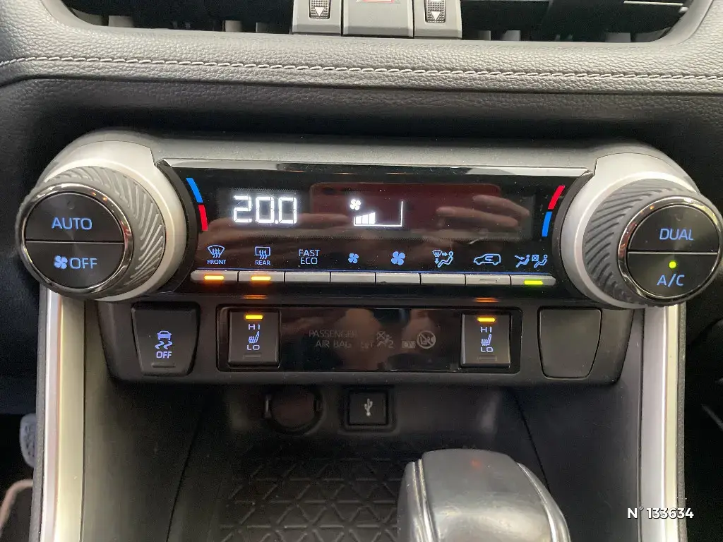 TOYOTA RAV4 V - Miniature 12