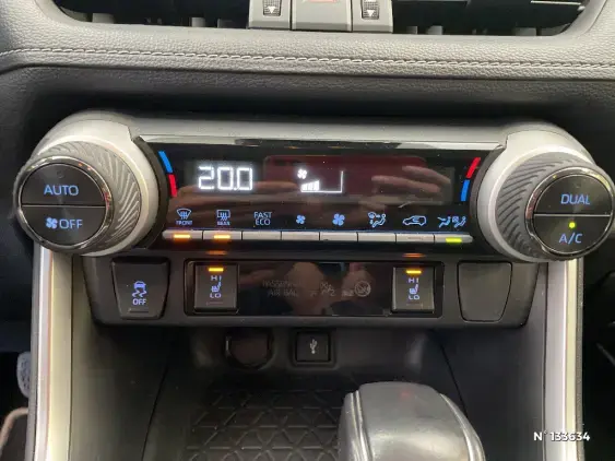 TOYOTA RAV4 V - voiture d'occasion - Photo 31