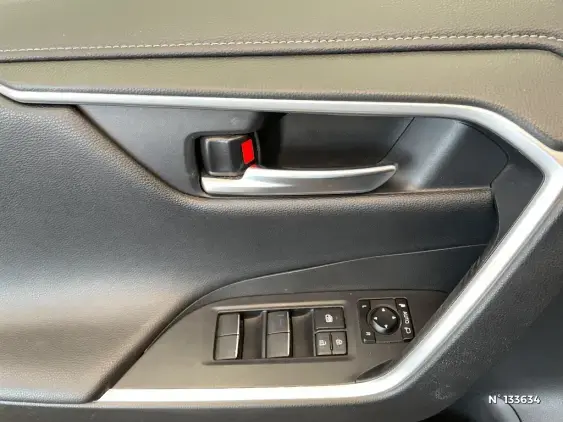 TOYOTA RAV4 V - voiture d'occasion - Photo 36