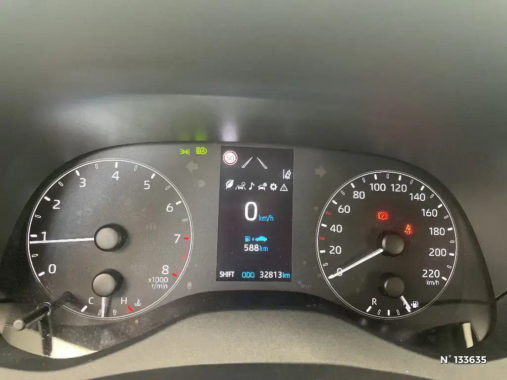 TOYOTA YARIS IV - Miniature 8