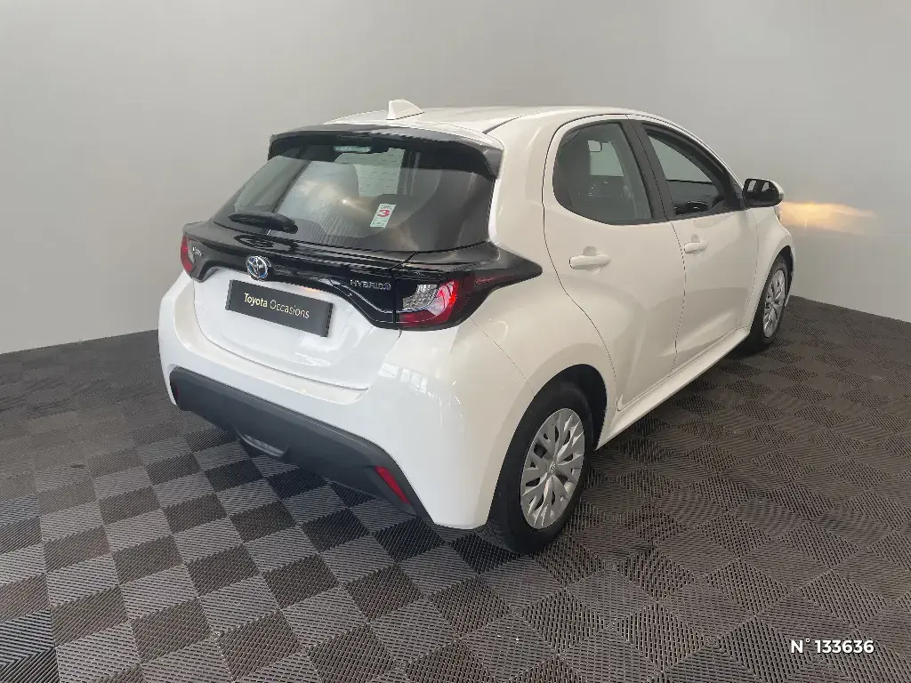TOYOTA YARIS IV - Miniature 2
