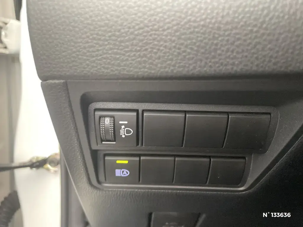 TOYOTA YARIS IV - Miniature 11