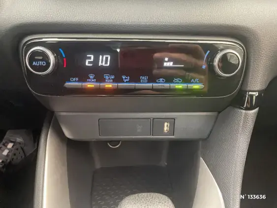 TOYOTA YARIS IV - voiture d'occasion - Photo 31
