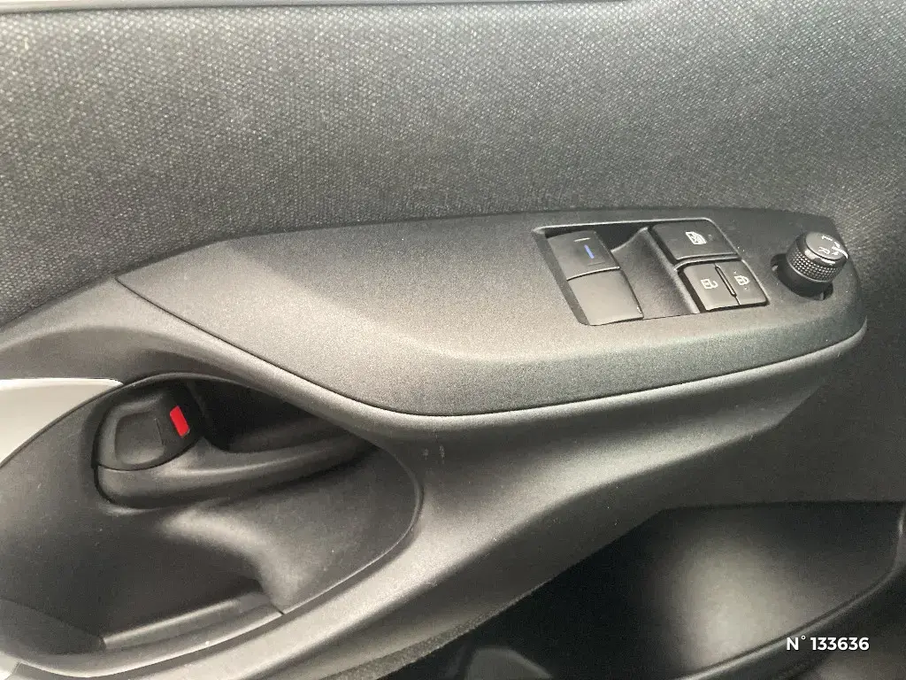 TOYOTA YARIS IV - Miniature 18