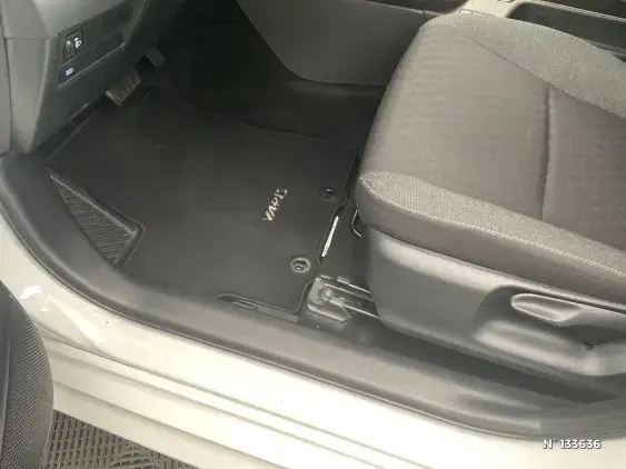TOYOTA YARIS IV - voiture d'occasion - Photo 28